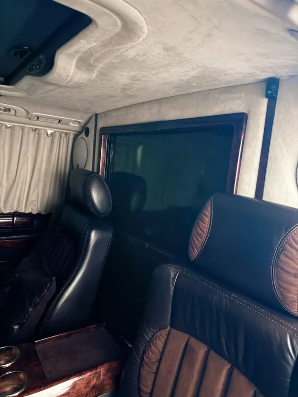 Mercedes Benz V-Class Klassen. 8