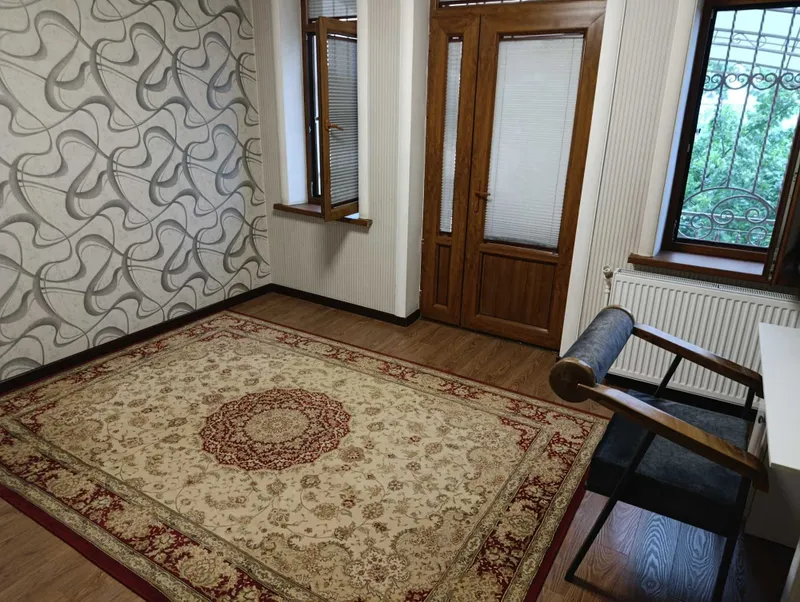 продаётся дом и дача два в одном 5сот.7 комнат бассейн бильярд 8