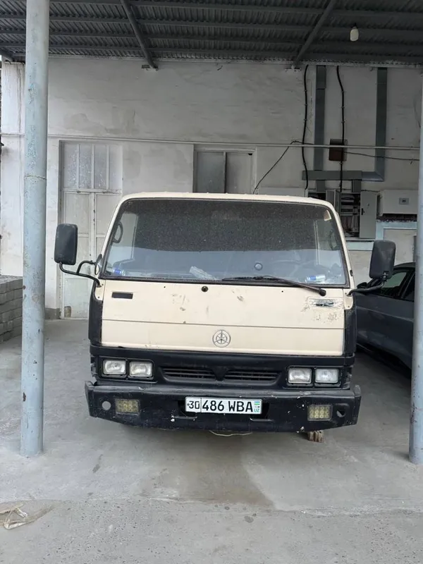 Hyundai mighty gruzovoy yuk moshina