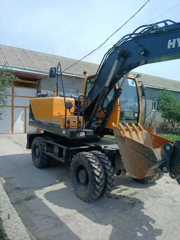 HYUNDAI 140W-9S excavator sotiladi / продается экскаватор — фото 3