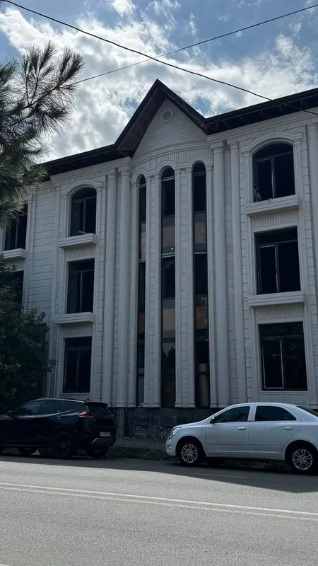 Сдается в Аренду 4х этажное здание 826м2 2