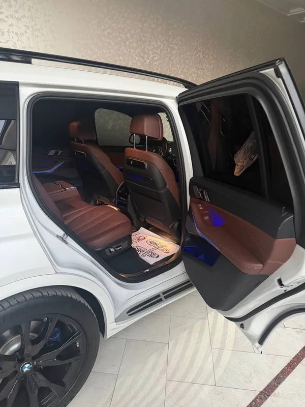 BMW X7 xDrive40i 6