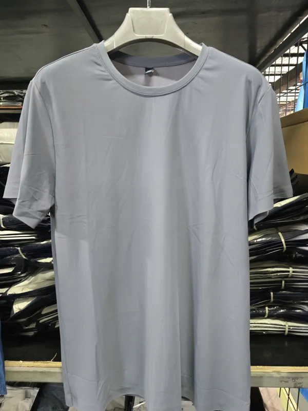 Футболка мужская базовая однотонная спортивная — фото 2