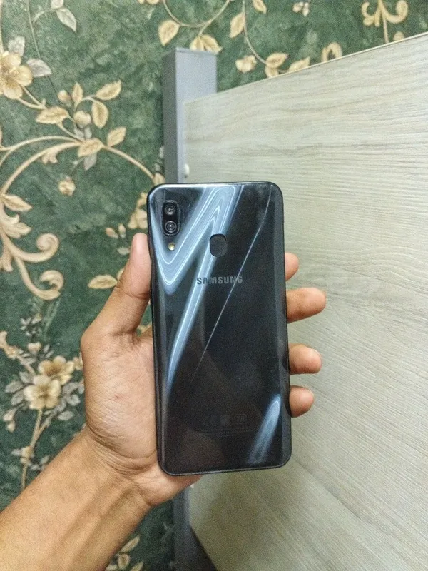 Samsung A30 sotiladi arzon 2 Samsung A30 sotiladi arzon 2