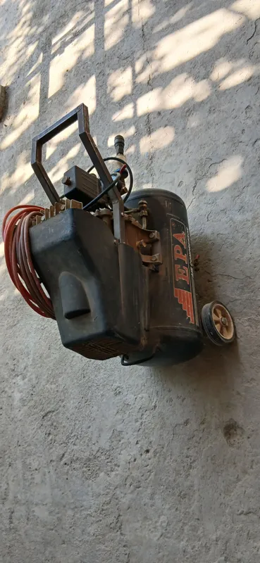 EPA AIR COMPRESSOR 20L 1