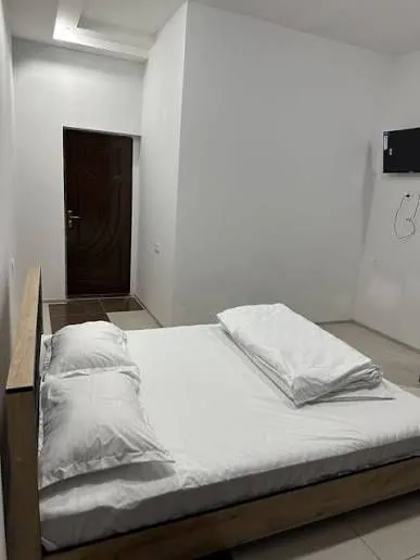 Arzon Bez zags mehmonxona. 1