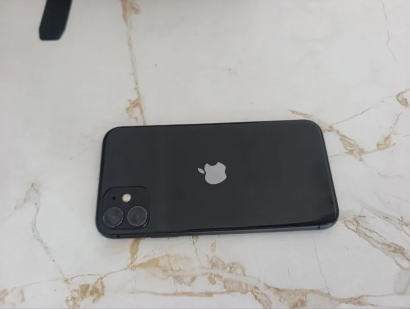 Iphone 11 64ГБ состояние хорошее 2