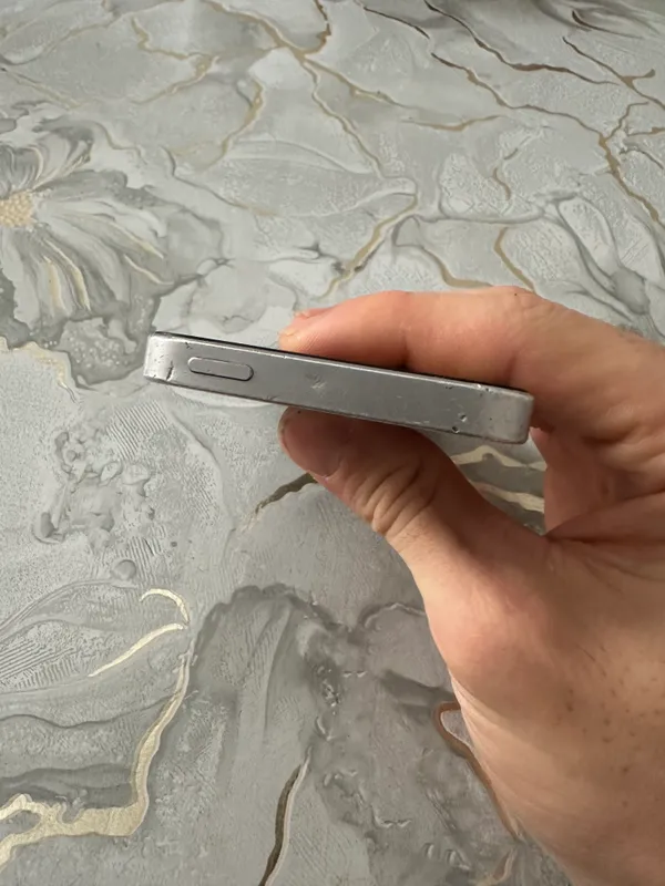 İphone 5 SE Yomkist 100% — фото 2