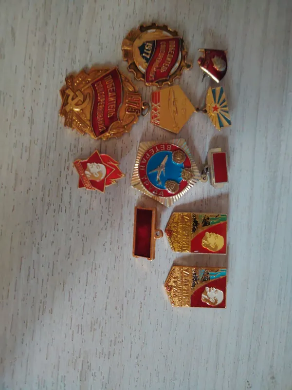 Советские значки