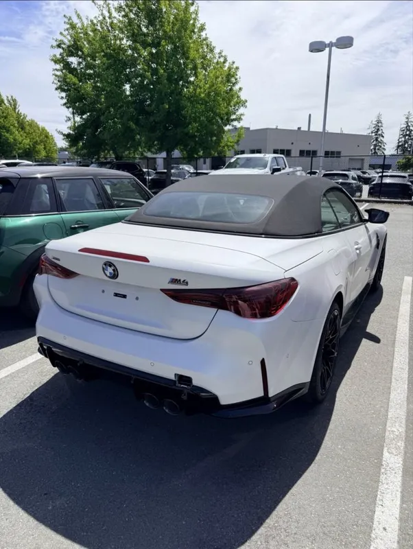 BMW M4 Competition Cabrio 2027 2 BMW M4 Competition Cabrio 2027 2