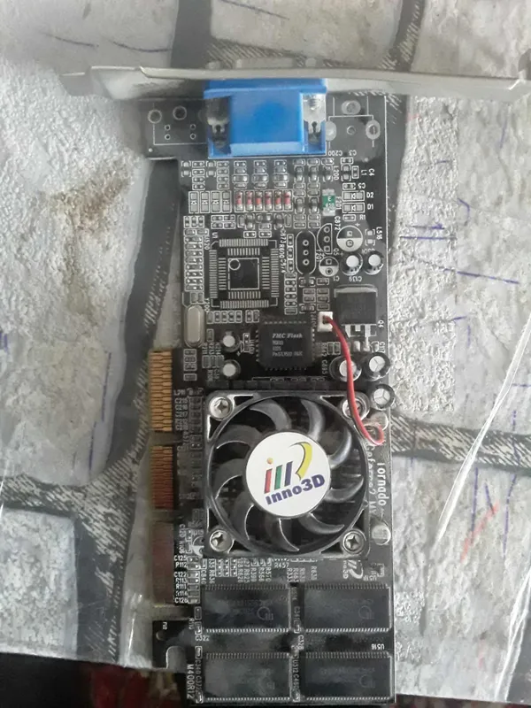 Inno3D GeForce2 MX400 64MB AGP (чип GeForce2 MX400)