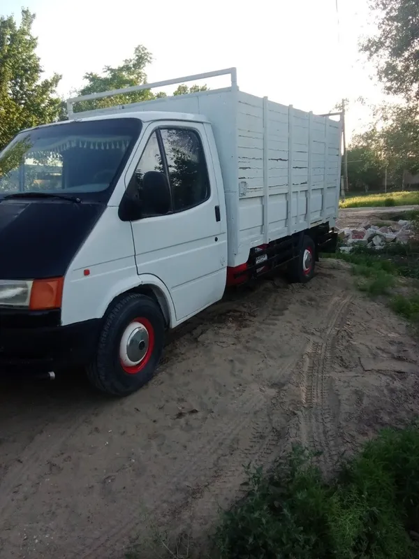 Ford gruzavoy sotiladi 3 Ford gruzavoy sotiladi 3