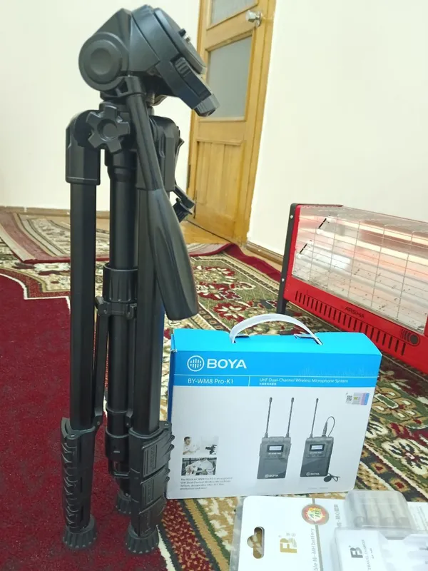 Shtativi: Boya mikrofon, Tripod va Zaryadchik Ta — фото 1