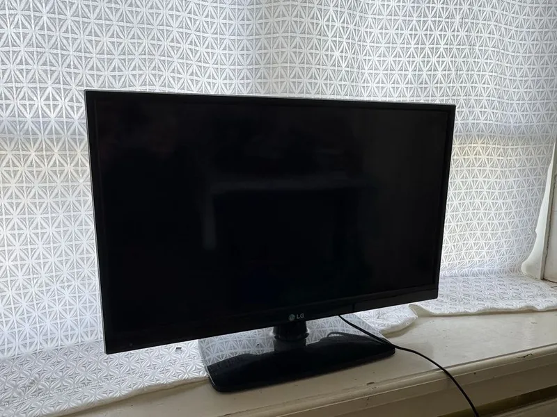 LG 32 televizor 1 LG 32 televizor 1