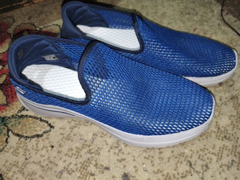 Продам sketchers слипоны Продам sketchers слипоны