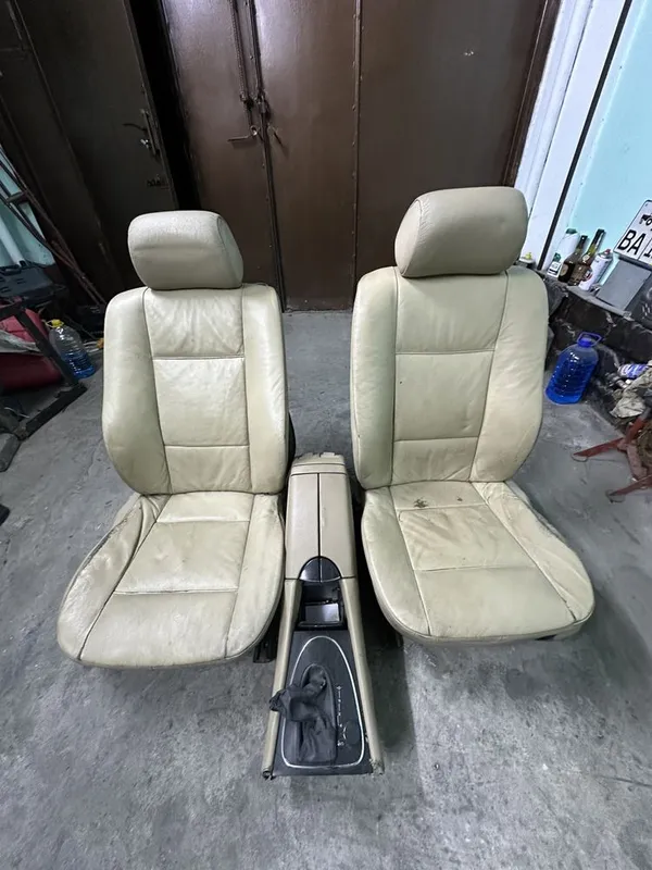 Продам сидения е 53 и бар 211