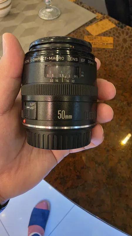50mm obektiv holati yaxshi sotiladi 50mm obektiv holati yaxshi sotiladi