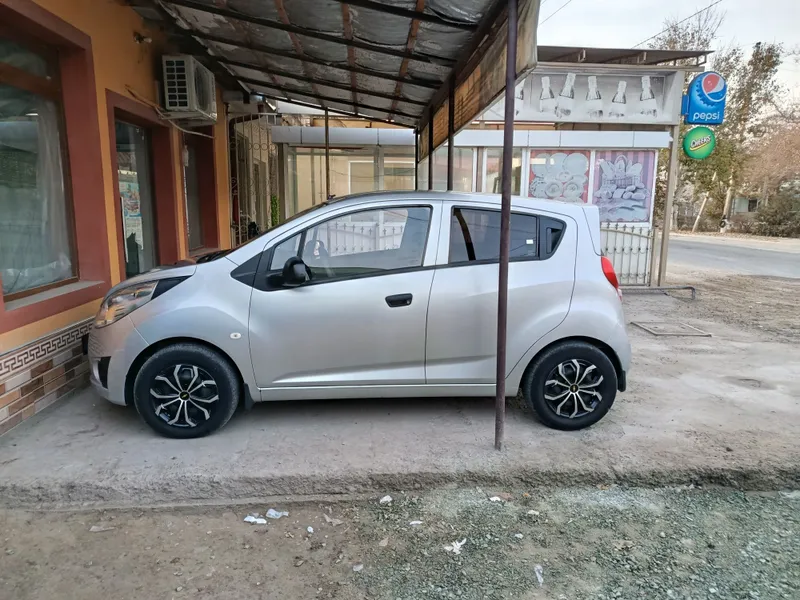Спарк серый свет