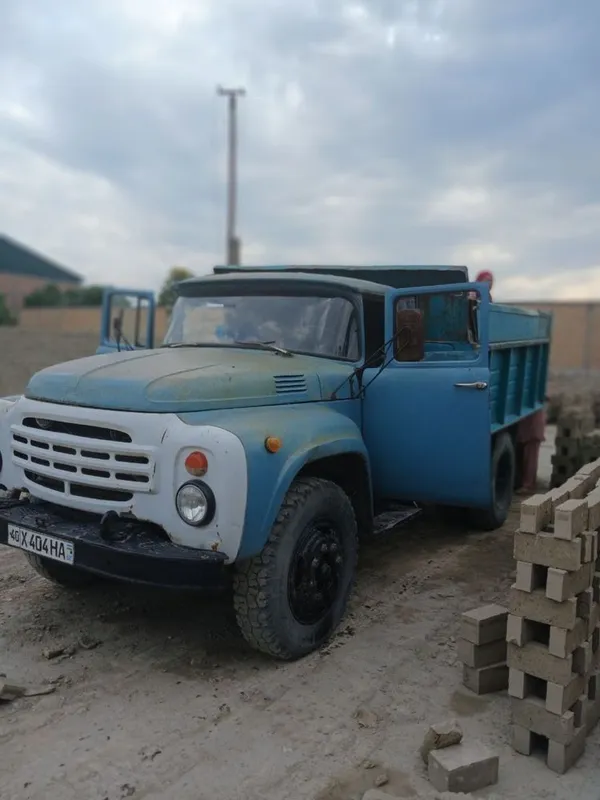ZIL 1986. 2 ZIL 1986. 2