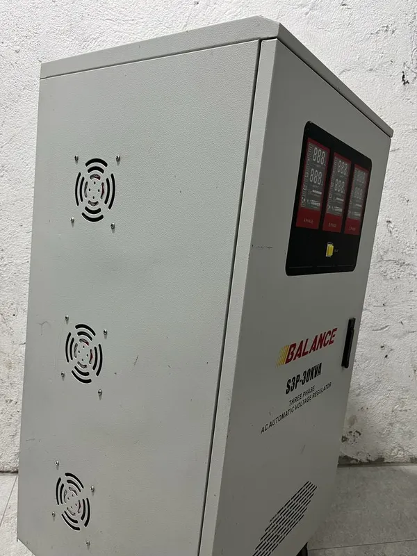 Uch fazali kuchlanish stabilizatori (30kVA) — фото 2