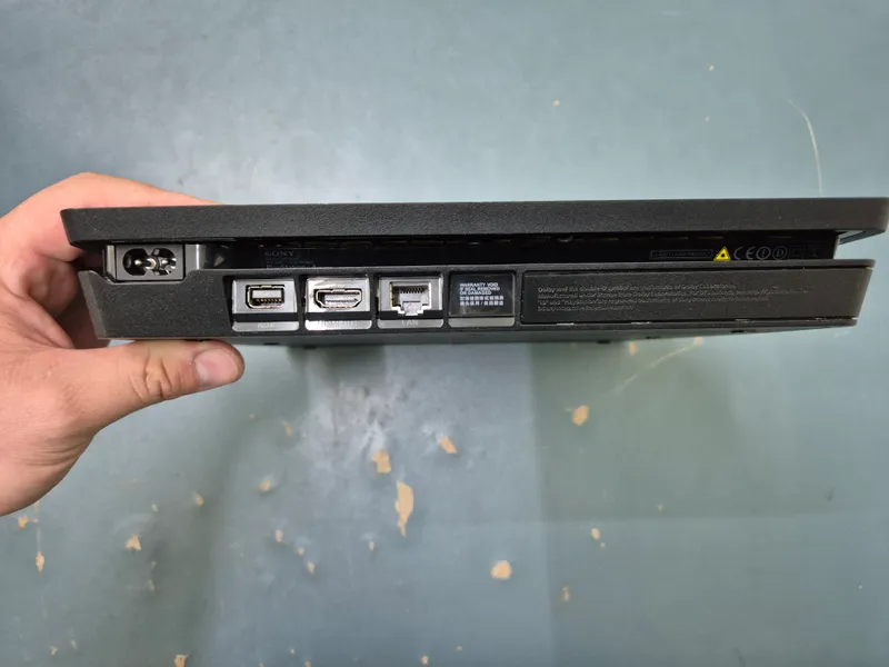 Продам Playstation 4 slim 1tb 13.00 hen 4