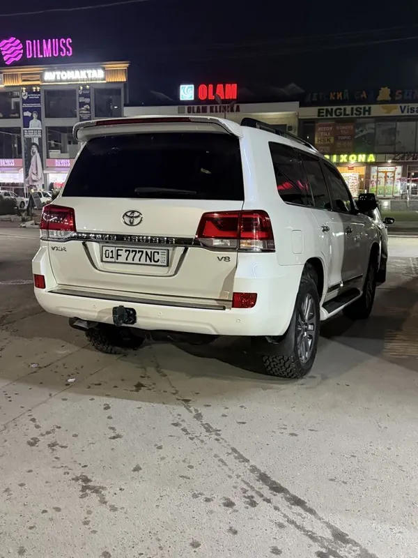 Toyota 200 4.6 V8 3