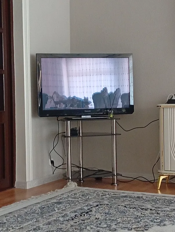 Panasonic 43' tv va tumbasi