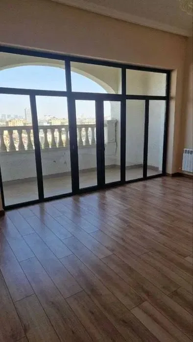 6-комнатная квартира, 200 м², Яккасарай 2