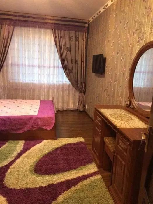 Продаётся 2-комнатная квартира, 46 м², 2/4, Яккасарайский район 3