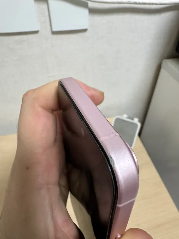 iPhone 15 pushti rang xotira 128 sim+esim 4