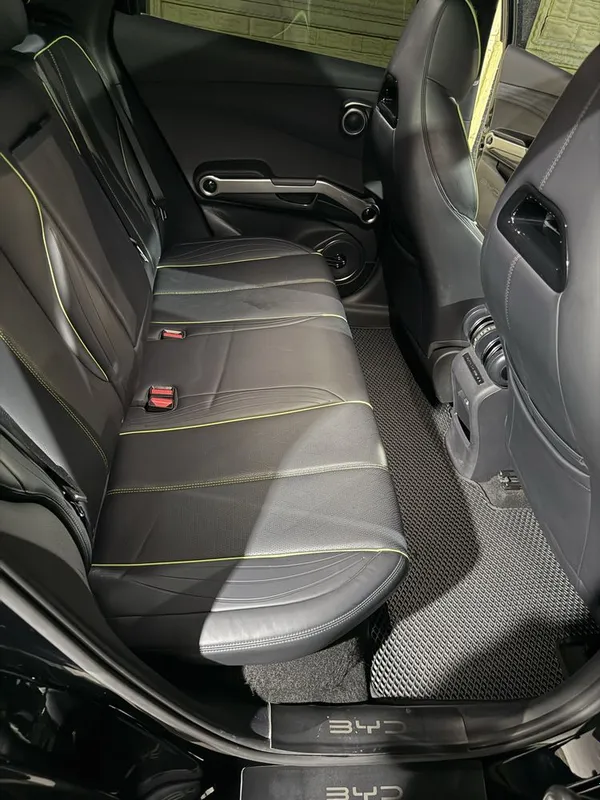 BYD Yuan plus qora 2024 10 BYD Yuan plus qora 2024 10