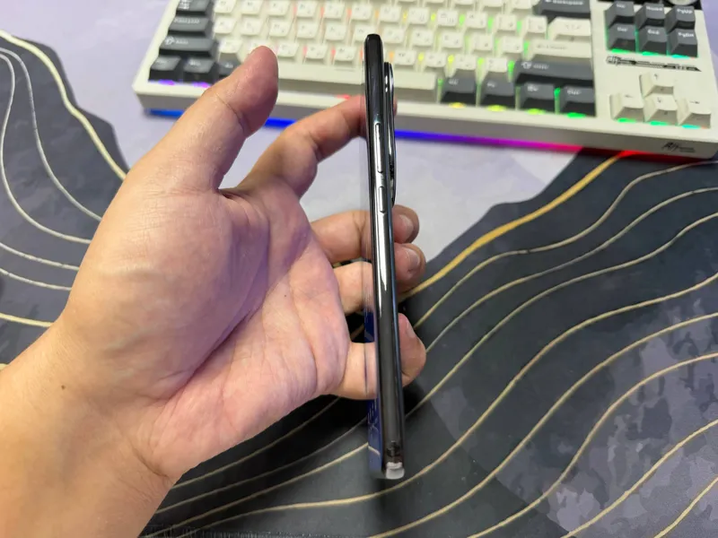 Vivo V50 (12/256 GB) 4