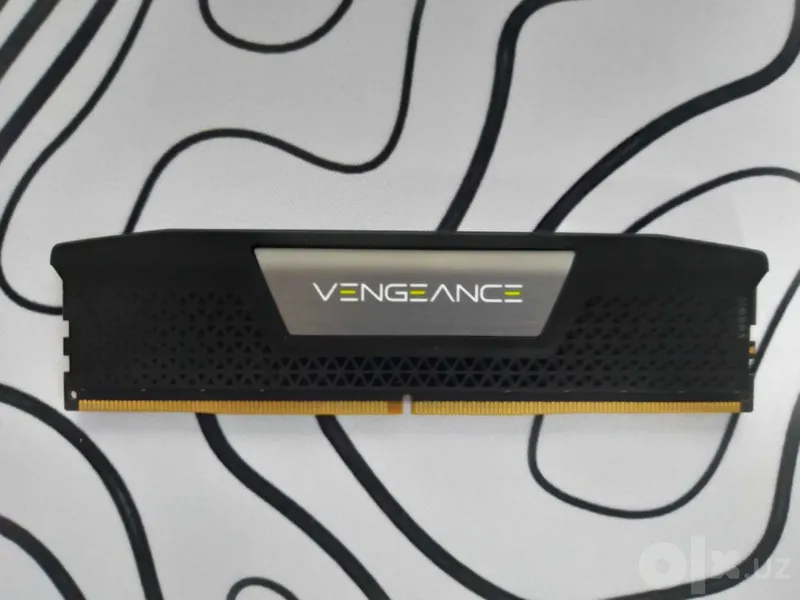Operativka/RAM/Corsair Vengeance DDR5 64GB (2x32GB) 5200MHz RAM 1