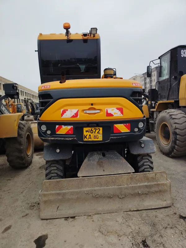 Mini ekskovator Hyundai 60 shafyor kerak 2