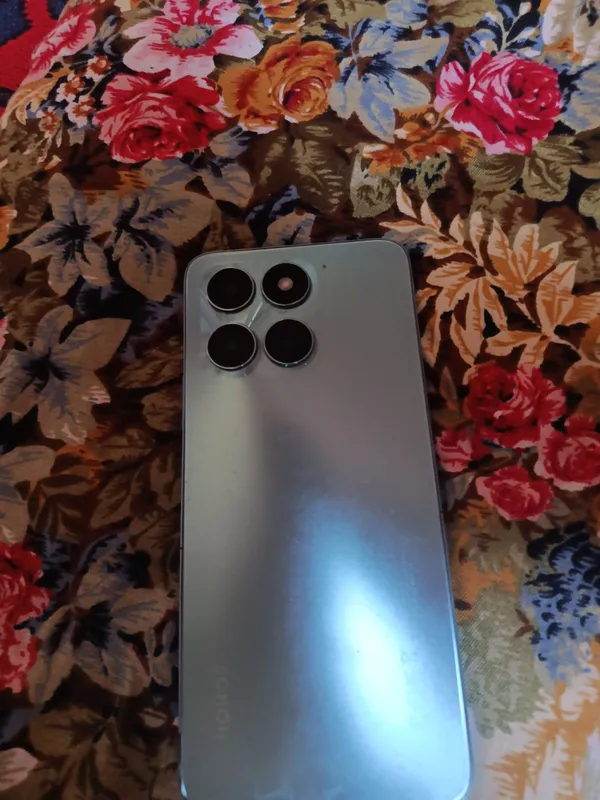 Продаётся Honor X6a 4+4/128, состояние хорошее 1 Продаётся Honor X6a 4+4/128, состояние хорошее 1