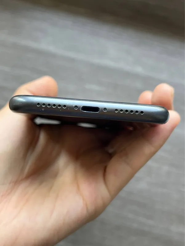 Iphone 11 SROCHNO 3