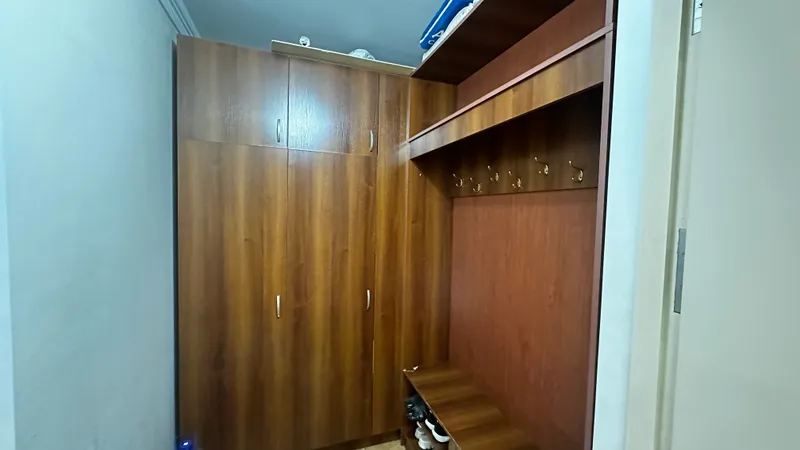 Шкаф