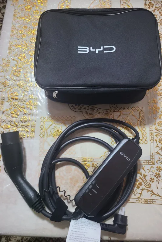 Продаётся новое зарядное устройство для электромобилей BYD 1,5 kw 1