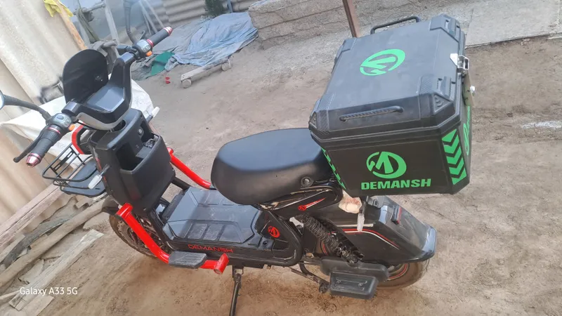 skuter satiladi jaqsi taza 3 ay aydalgan 2