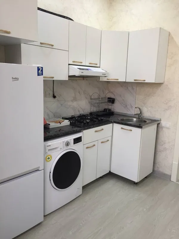 Qizlarga kvartira Qo'yliq metro Bezmakler 800.000 1