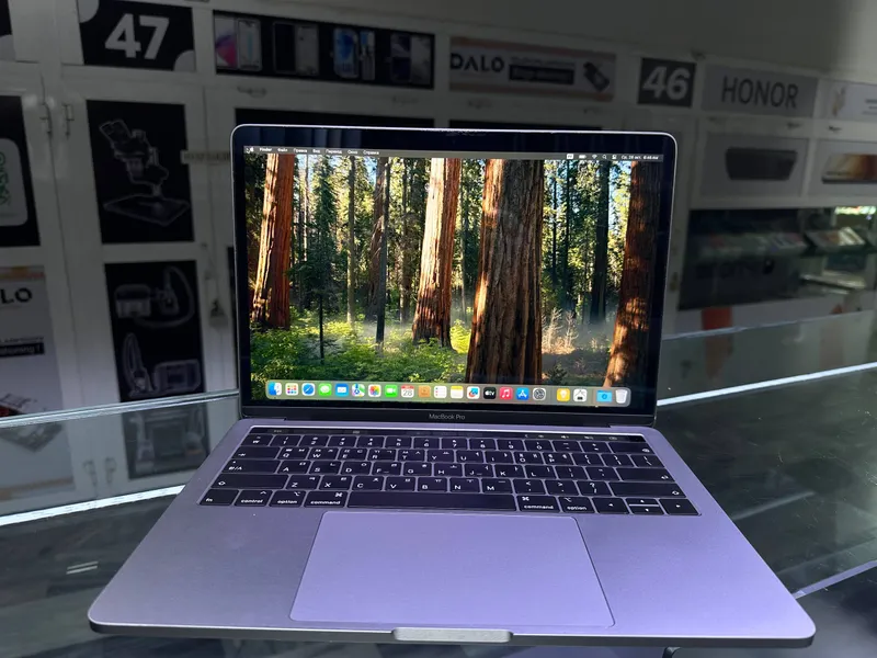 Macbook Pro (2018) 1 Macbook Pro (2018) 1