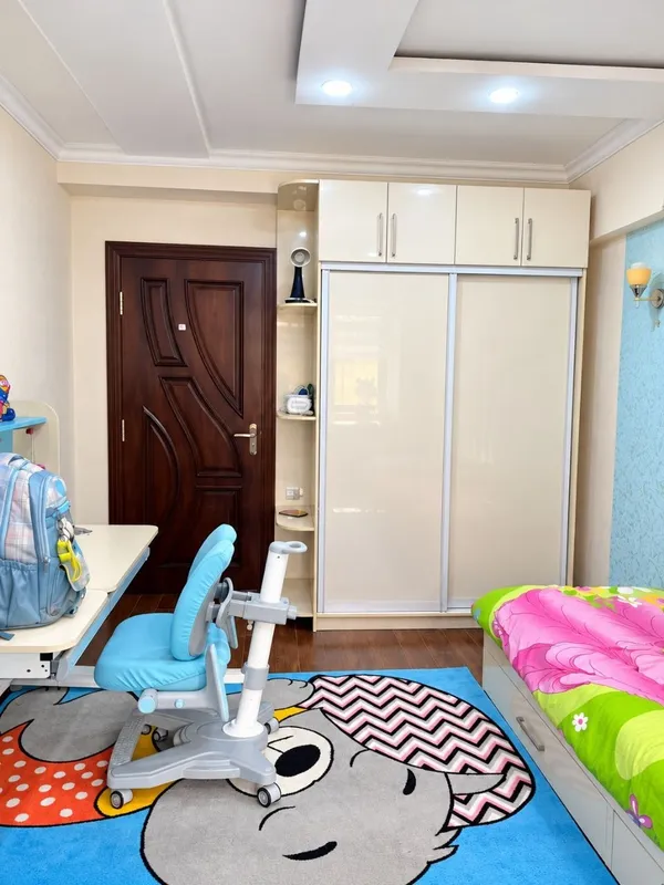Продаётся 3-комнатная квартира с ремонтом, мебелью и техникой 4