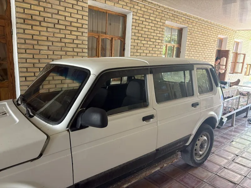 Lada niva legend — фото 1