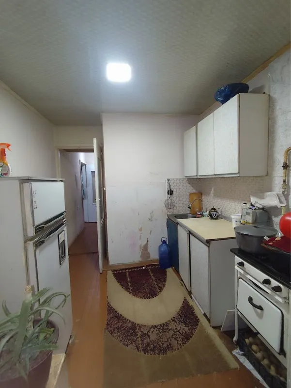 Продаётся 2 комнатная квартира, РАДУГА 4