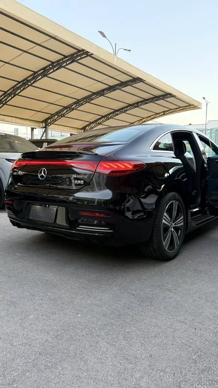 СРОЧНО !!! Mercedes-Benz EQE 500 4 matic 8