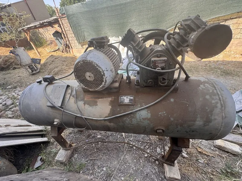 Kompressor 500 litr 380 voltda ishlidi 7,5 kw matori 2
