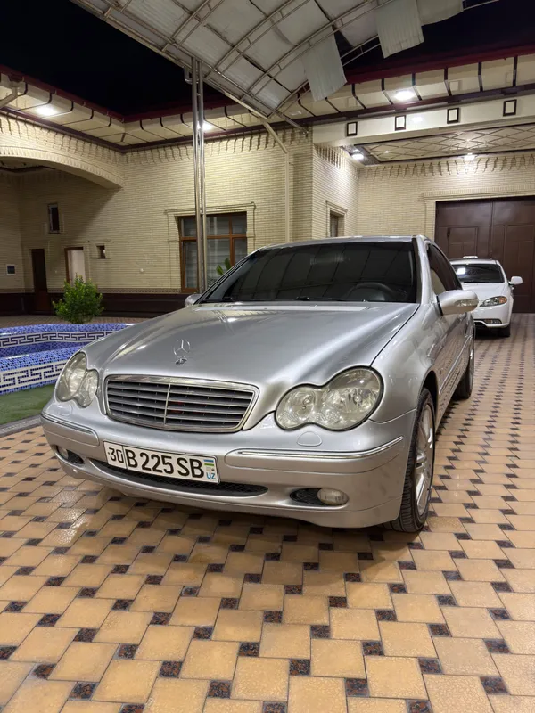 Мерсадес w203 матор 3.2 торг есть