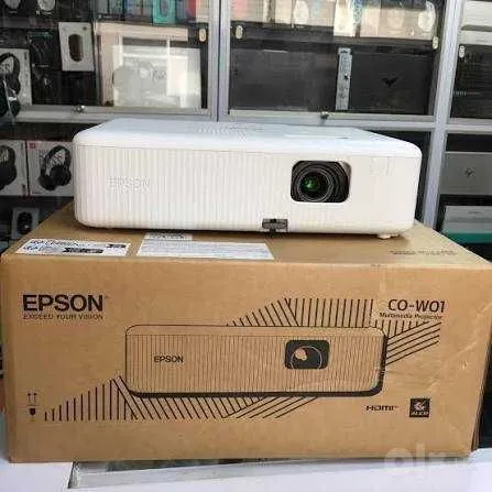 Проектор Epson CO-W01 для учебных центров продаётся Проектор Epson CO-W01 для учебных центров продаётся