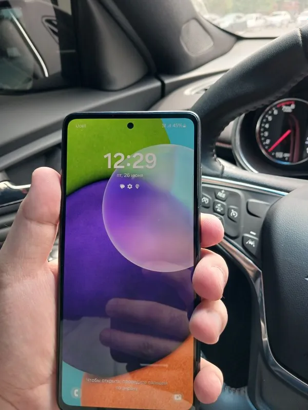 Galaxy A52 qora karobka bor Galaxy A52 qora karobka bor