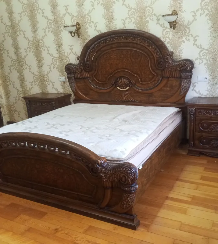 Spalniy Garnitur Klassik Lyuks Mebel Komplekti Sotiladi